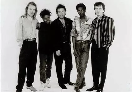 18-tracy-chapman-1988-ai88-official-stills