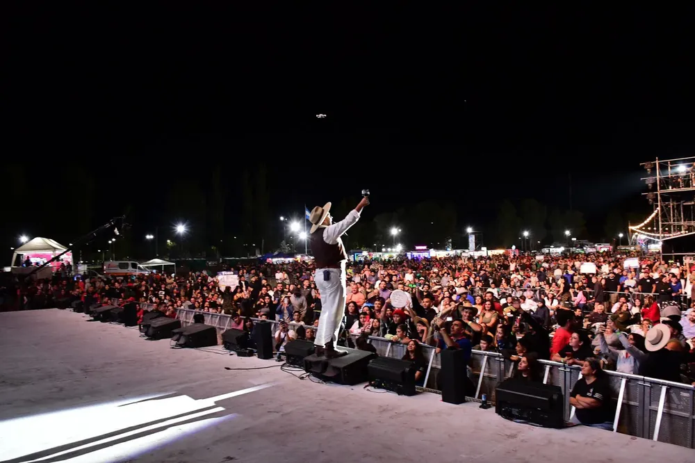 Cueca y el Damasco - Lazaro