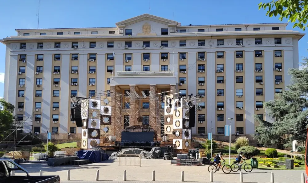 Escenario peatonal del vino