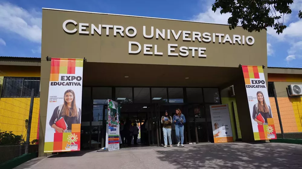 CENTRO-UNIVERSITARIO-DEL-ESTE1