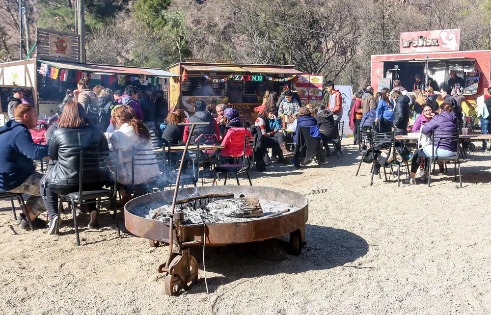 Luján - Patio Gastronómico en el Bosque de Cacheuta