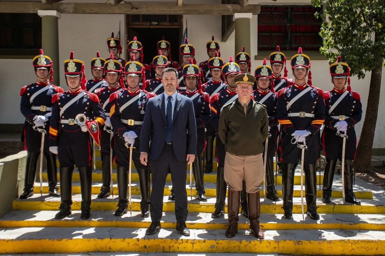Petri y Granaderos1