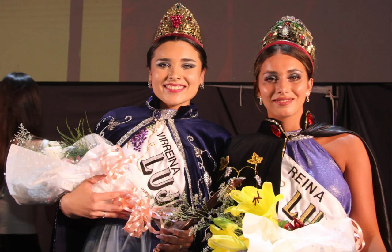 Lujan Virreina y Reina juntas con sus atributos