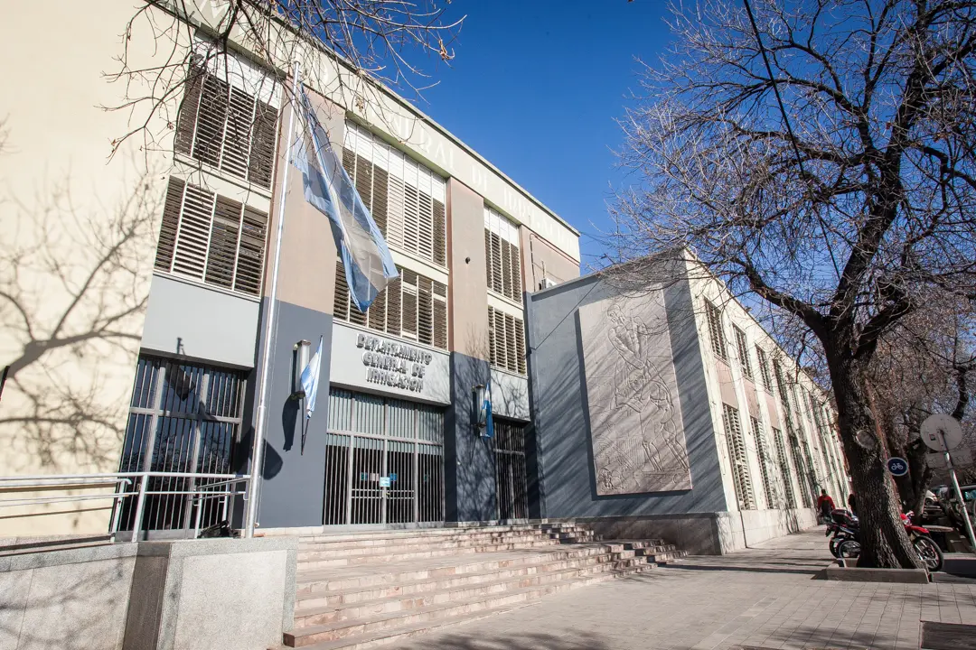 Fachada Departamento General de Irrigación