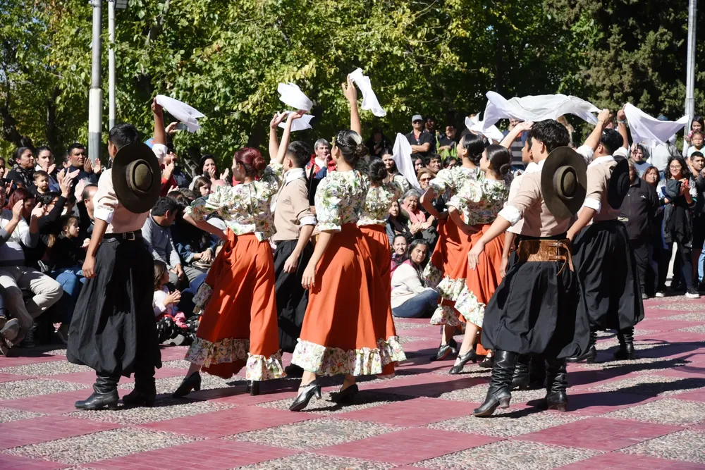 Escuela Municipal de Danzas de Gllén