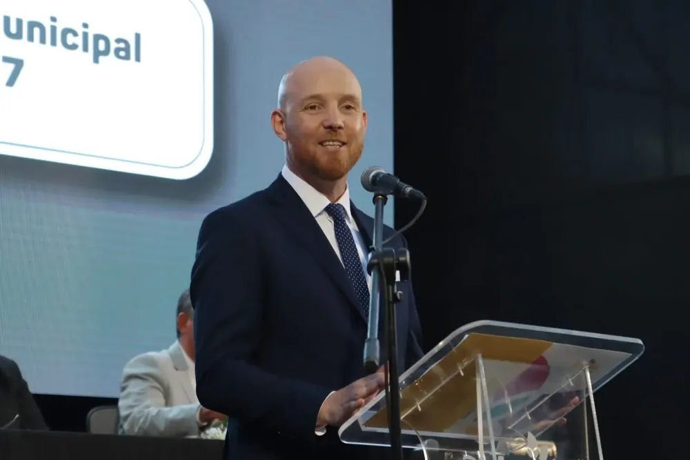 Esteban Allasino en el discurso de asunción