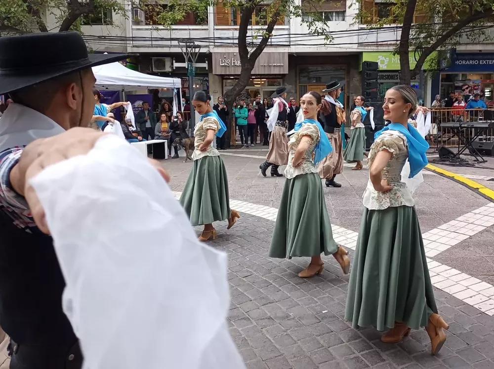 Presentación Fiesta Nacional de la Ganadería en la Peatonal