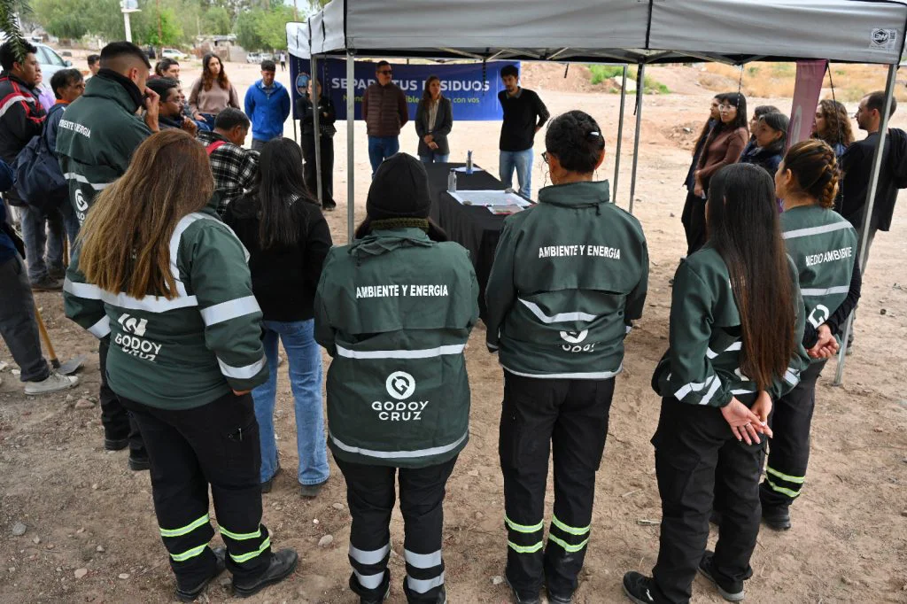 Godoy Cruz - Limpieza del colector Los Cerrillos - energía y ambiente