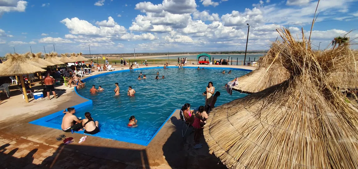 Luján Playa el Carrizal - Piletas