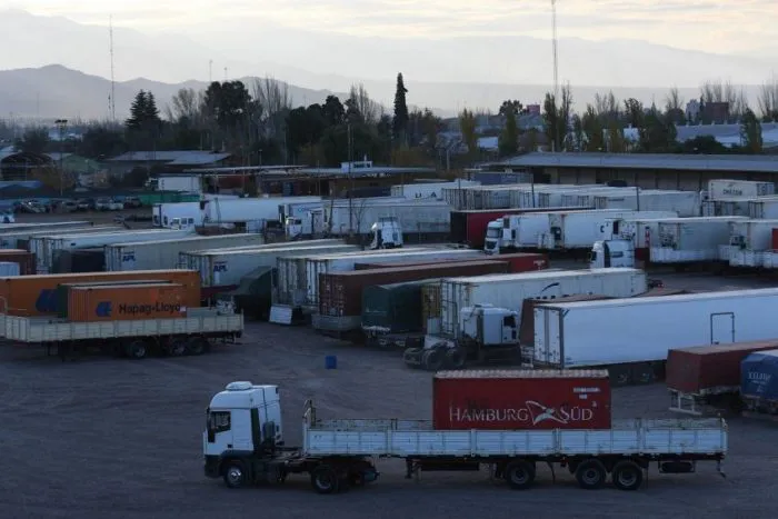 Camiones en Uspallata. Foto Gobierno de Mendoza