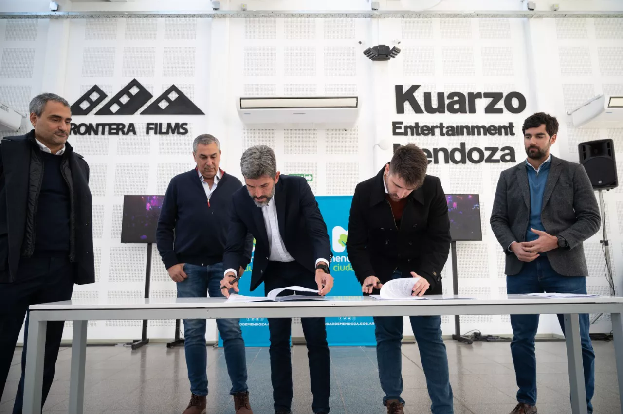 Kuarzo - Distrito 33 (2)