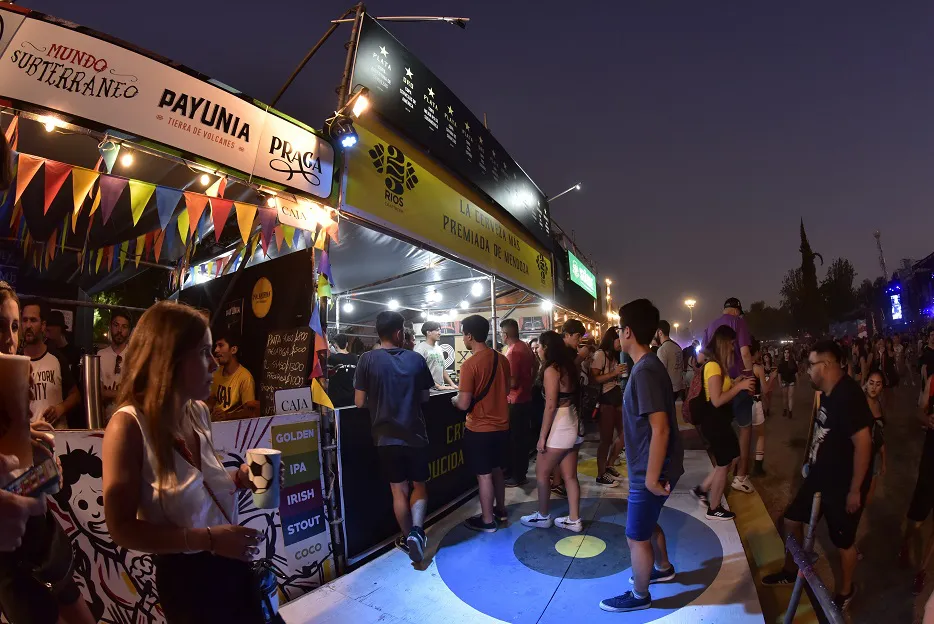 Patio de comidas Fiesta de la Cerveza