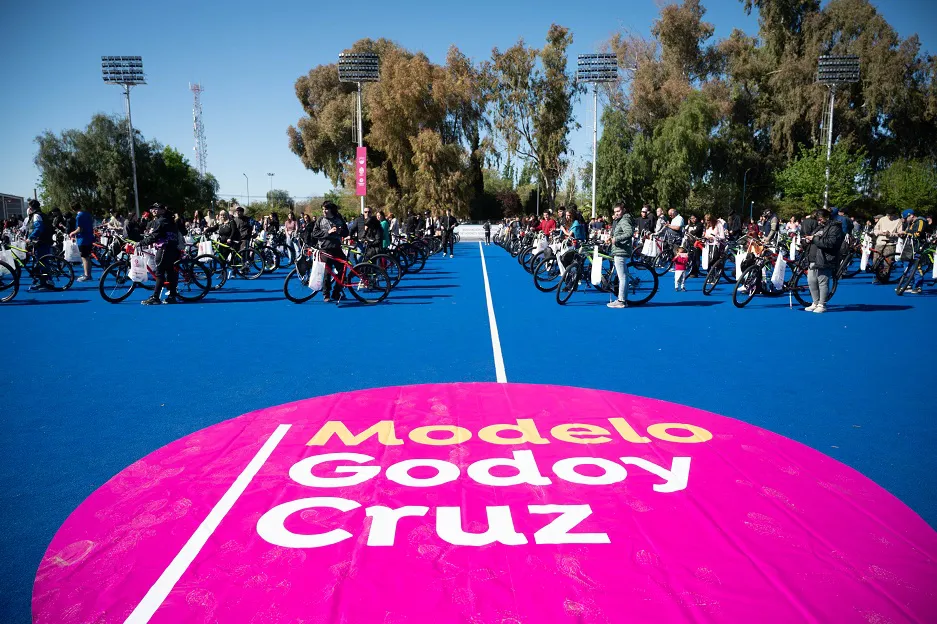 Godoy Cruz premios a abanderados 2025 2