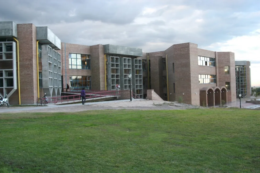 UNcuyo - Facultad de Artes y Diseño 1