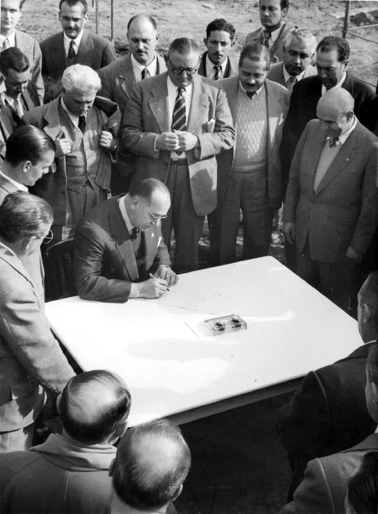 Parque San Martín - Acta-de-inicio-de-ala-Oeste-del-Palacio-de-Gobierno-2-6-51