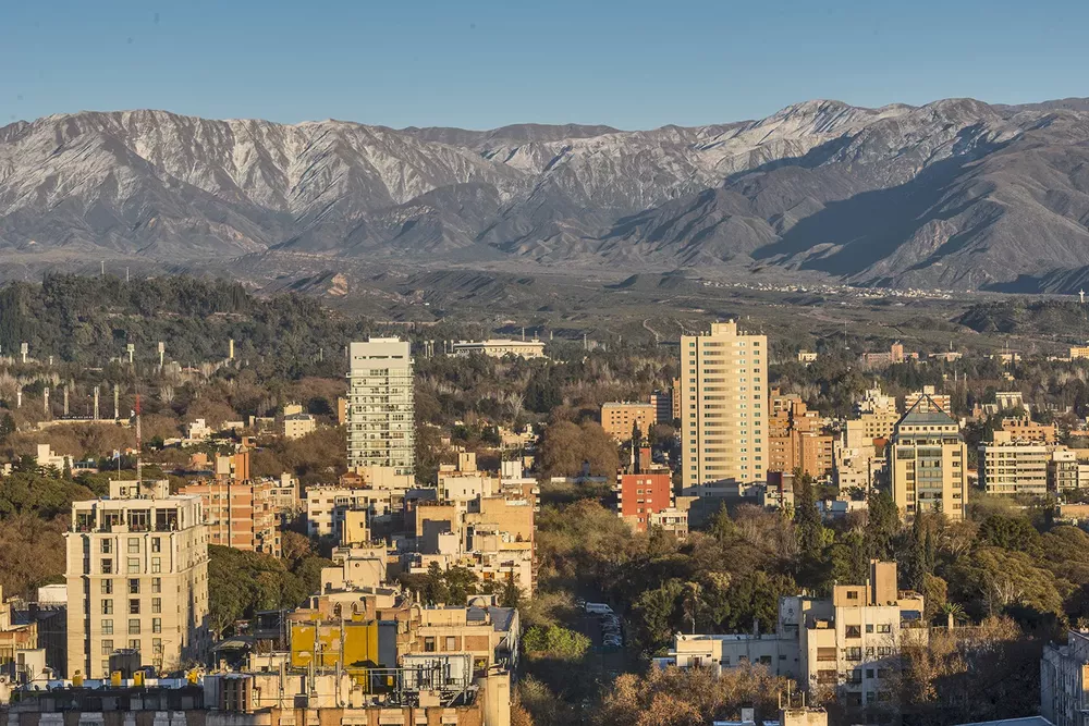 Ciudad de Mendoza (Foto Turismo Mendoza)