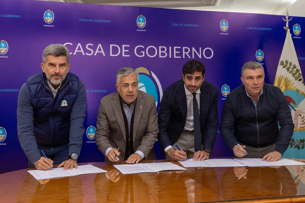 Firma convenio renovación Irigoyen