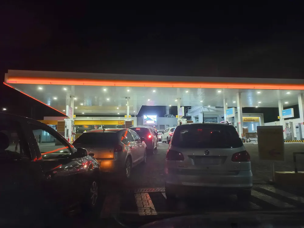 Estación de servicio. Foto: Emilio Diumenjo.