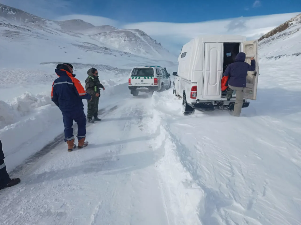 Asistencia a familia varada en mendoza
