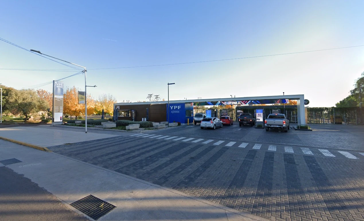 YPF Bodedo y Acceso Sur