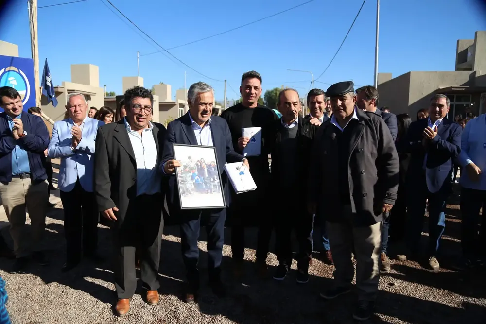 Entrega de viviendas Barrio Bonfanti (2)