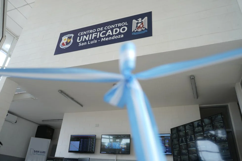 Gobierno - control unificado en desaguadero 1