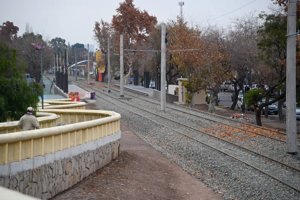 Godoy Cruz - estación benegas - obra metrotravía 1