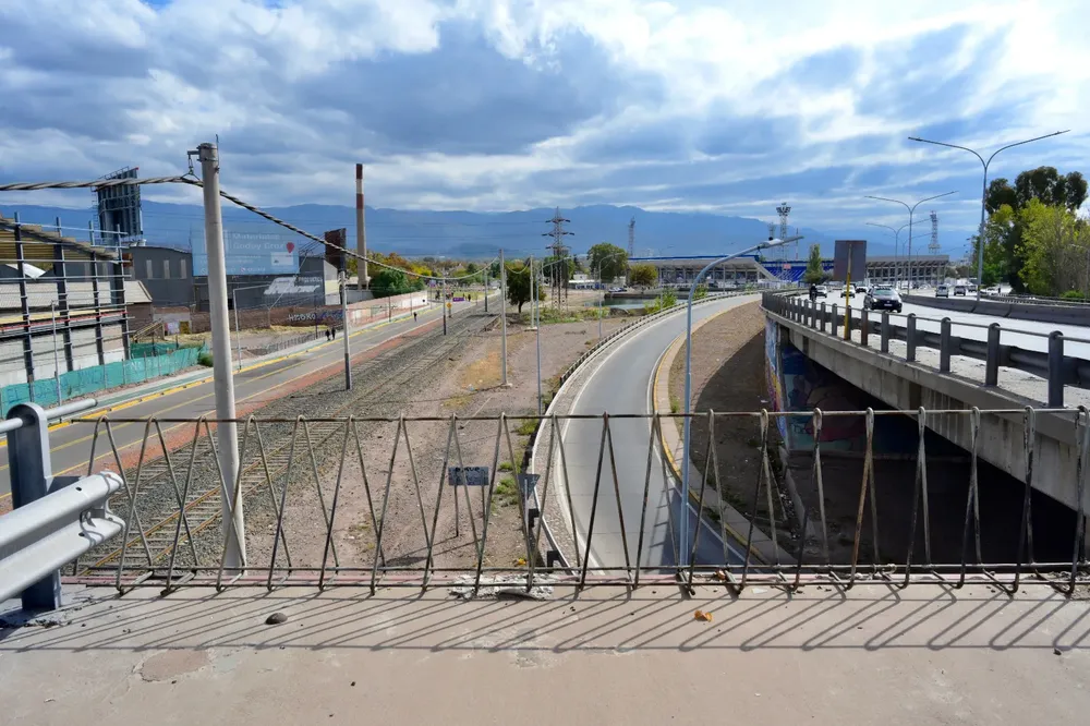 Puente Godoy Cruz y Gllen 1