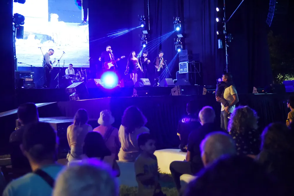 Con magia- noche jazz (88)