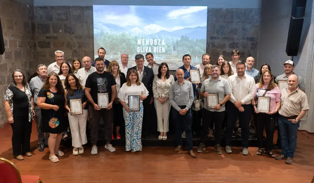 Presentación Mendoza Oliva Bien 1