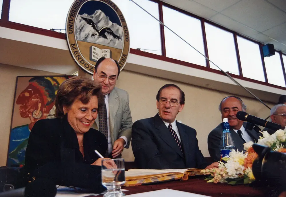 Victoria Gómez de Erice - Asunción Rectorado