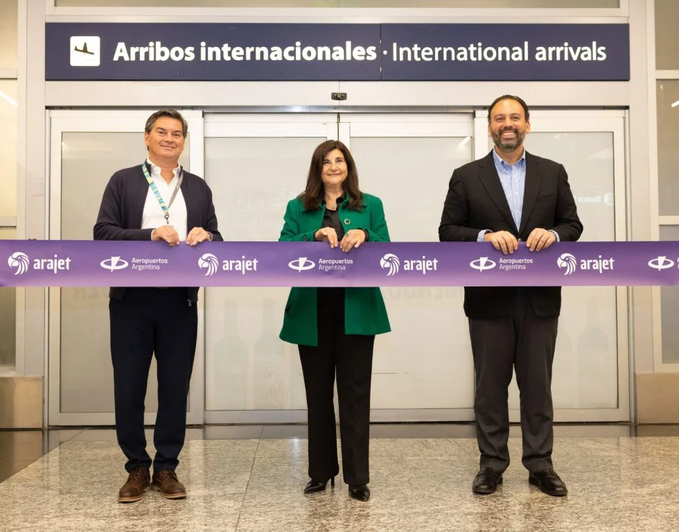 Turismo - aviones arajet 3 inaugrción